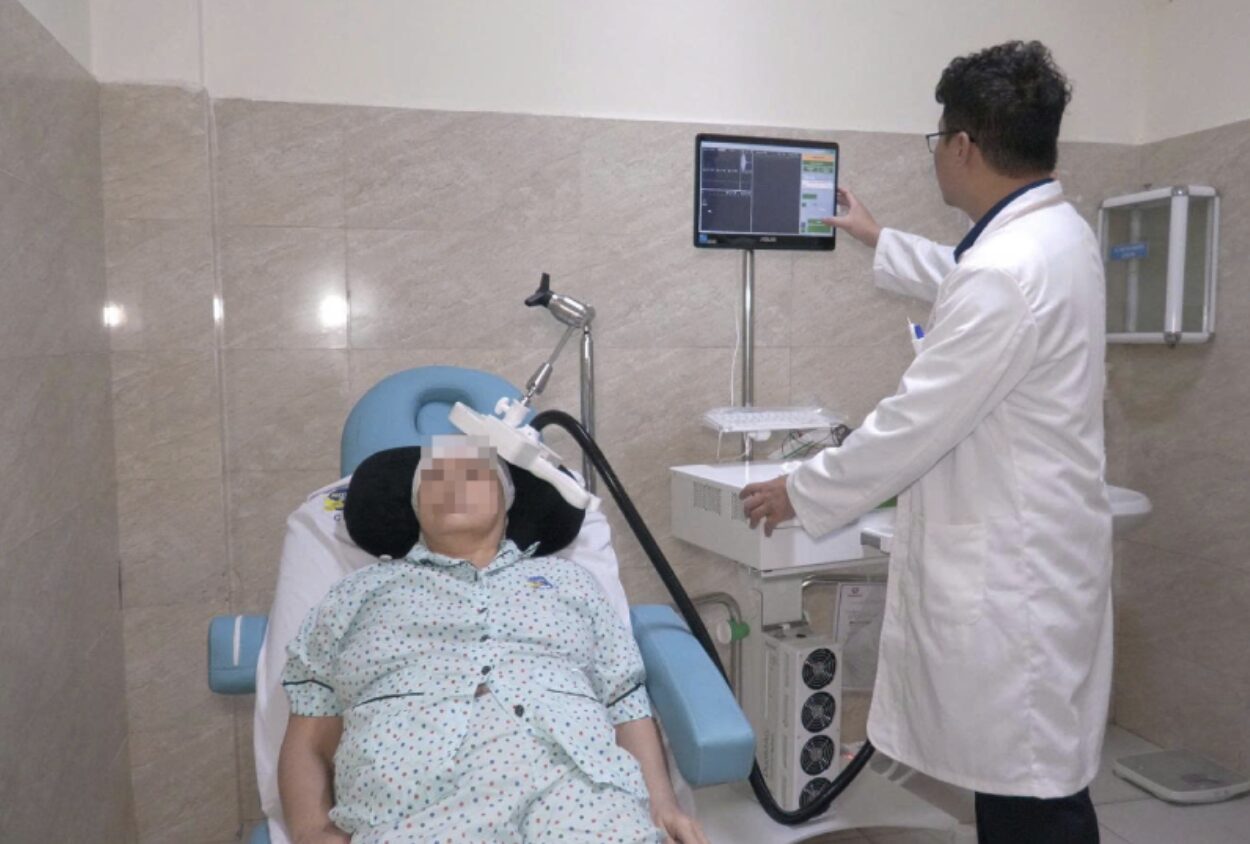 Nữ bệnh nhân 55 tuổi thoát cửa tử sau 2 lần đột quỵ liên tiếp