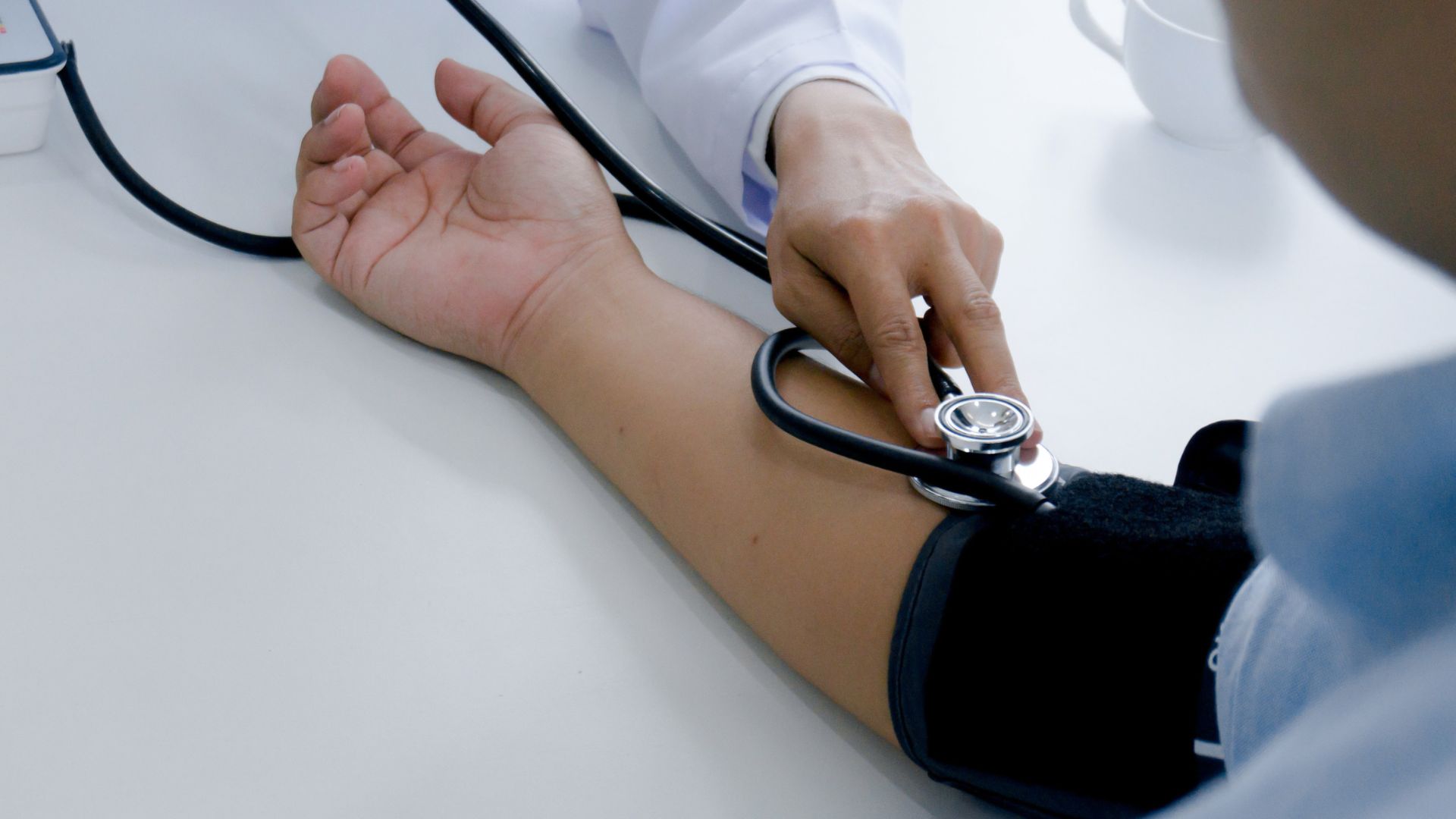 Đột tử trong phòng ngủ vì chủ quan với bệnh tăng huyết áp