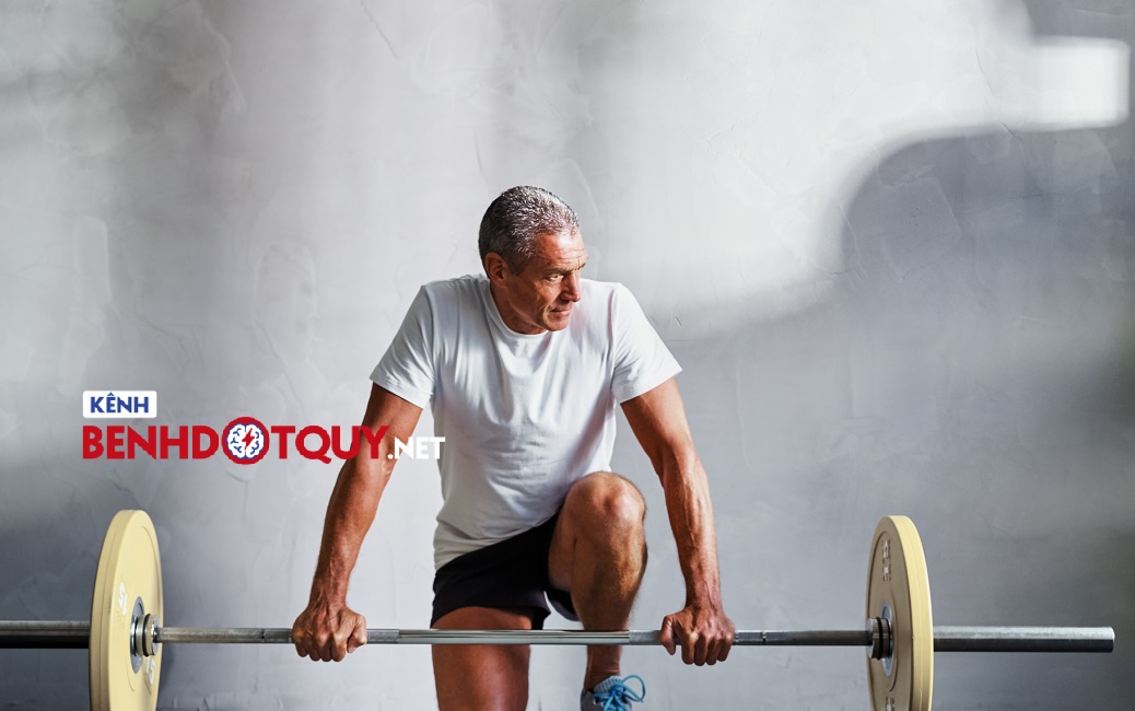 Người bệnh tim mạch có nên nâng tạ và khiêu vũ cường độ mạnh?