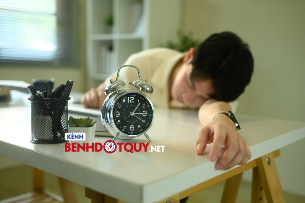 https://benhdotquy.net/6-thoi-quen-lam-tang-nguy-co-dot-quy-o-nguoi-tre/