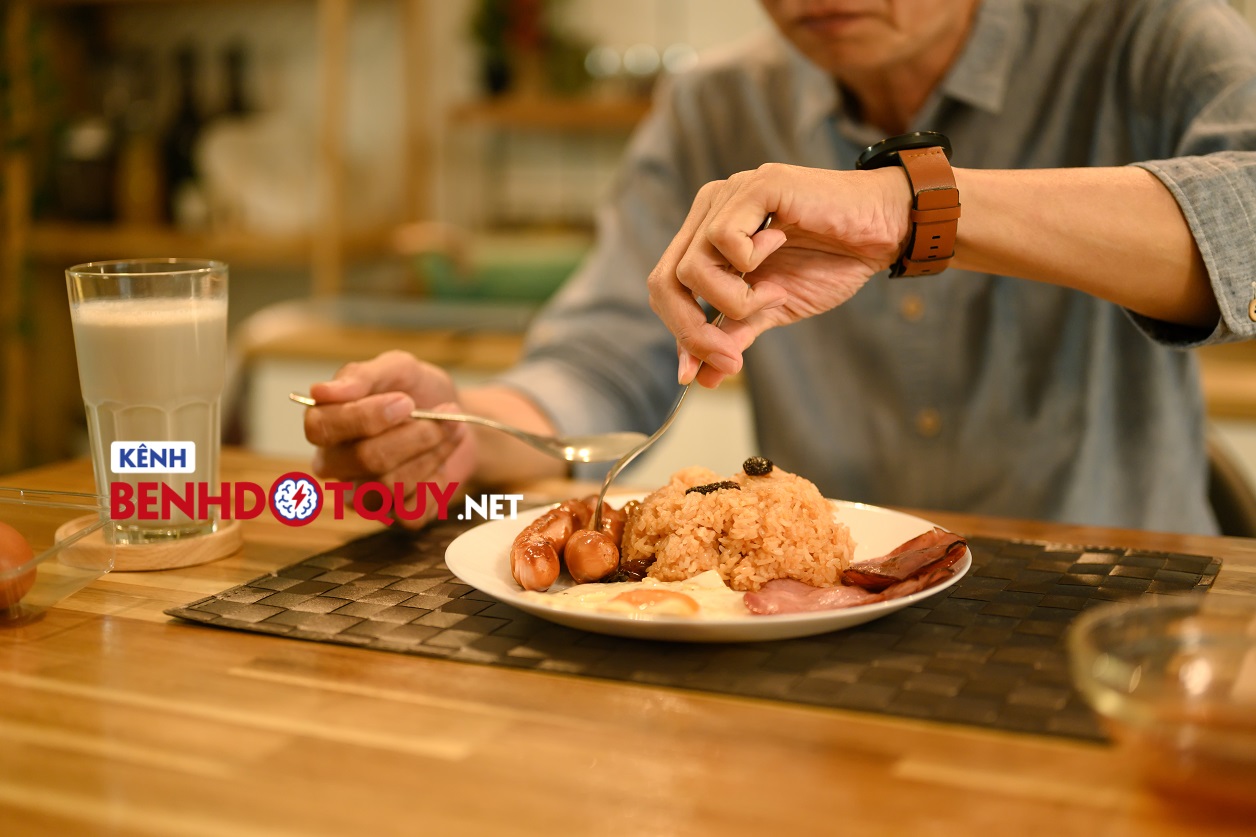 Người gầy có cần quan tâm đến chế độ ăn phòng đột quỵ?