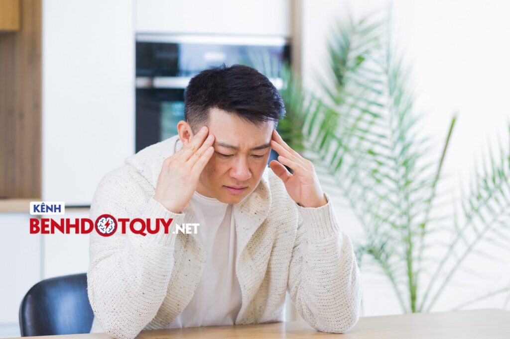 https://benhdotquy.net/lo-so-dot-quy-sau-khi-phat-hien-tang-huyet-ap-phai-lam-sao/
